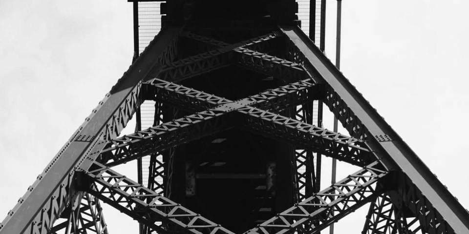 366p
