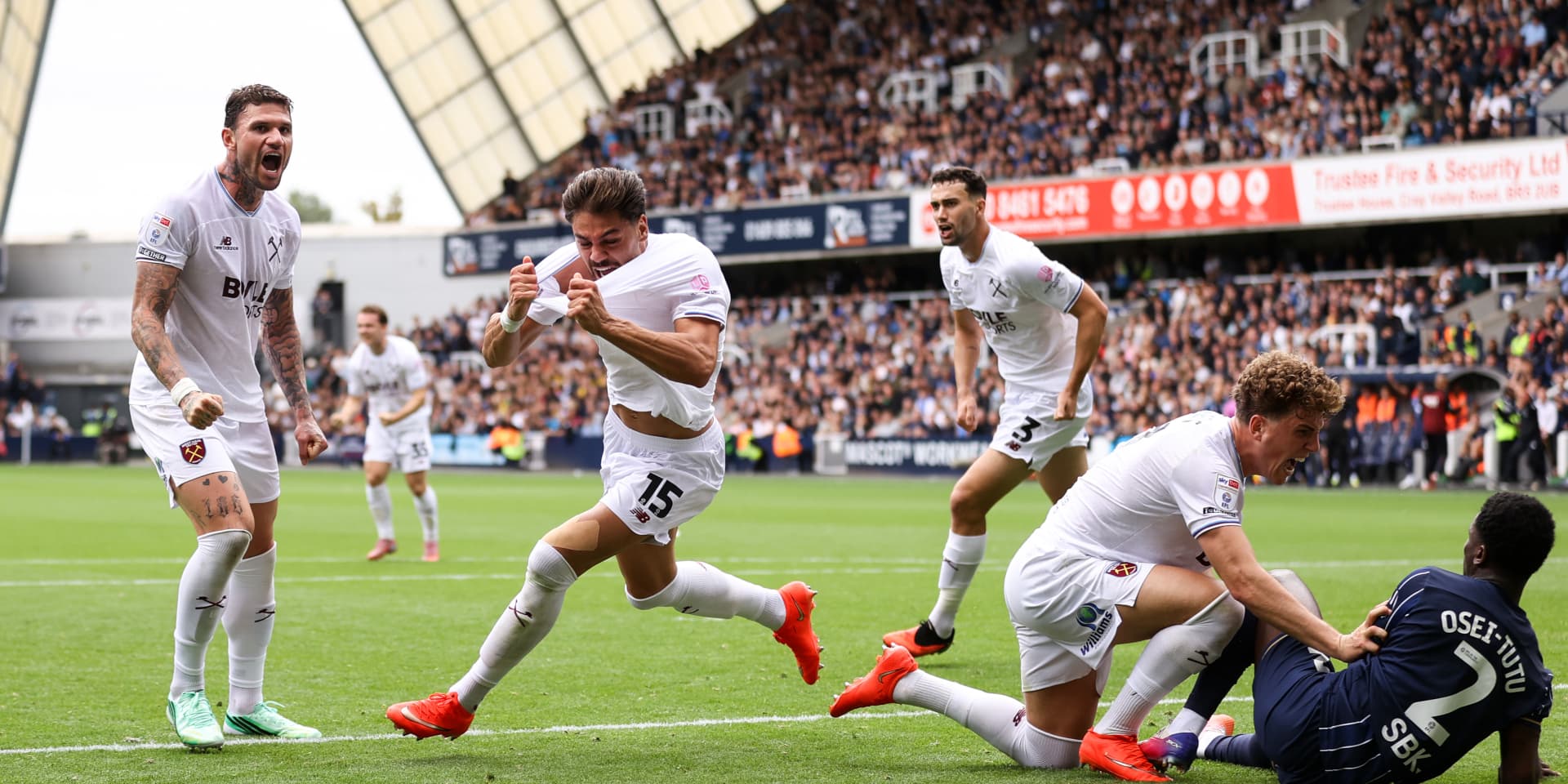 Konstantinos mavropanos celebrates 260919g1920