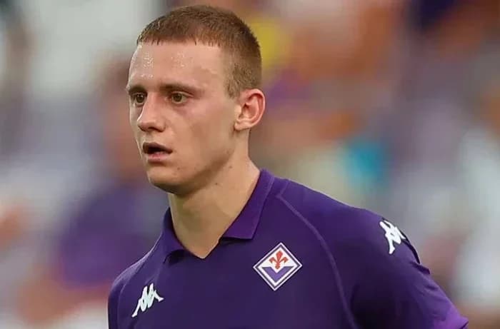 Rising Star Pietro Comuzzo: Fiorentina's Future Defender
